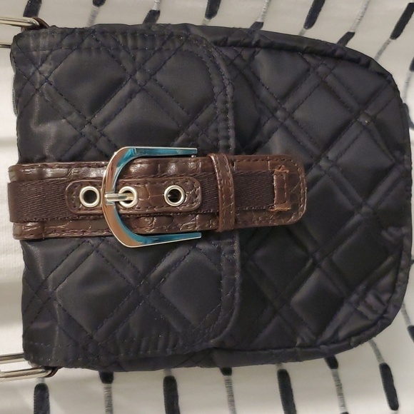 Avon classic quilted crossbody black with brown lining. Buckle front NWT… - Picture 2 of 11